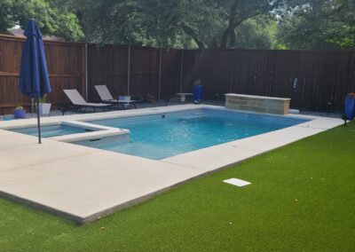 Ultimate 30â€™ (30' x 15' 5") in Silver Grey with a built in spa.